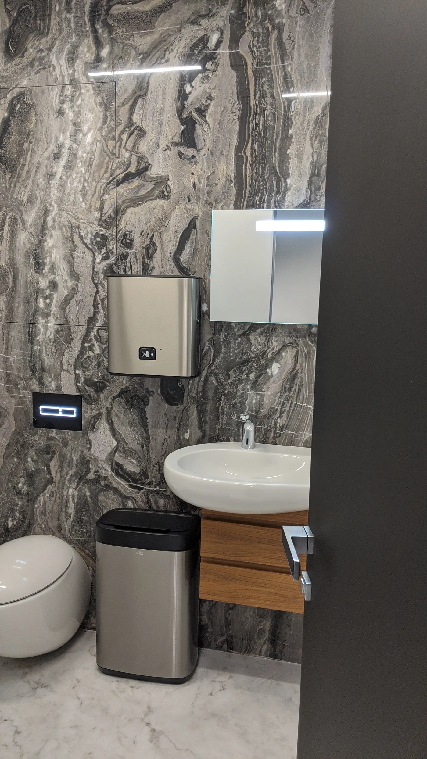 Санвузол клініки Microclinic